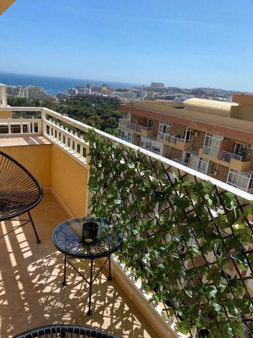 Apt Con Espectacular Vista, Piscinas, Recep 24 Hs ベナルマデナ エクステリア 写真