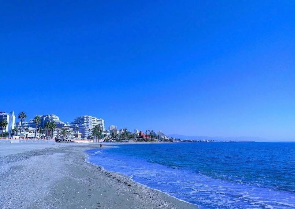 Apt Con Espectacular Vista, Piscinas, Recep 24 Hs ベナルマデナ エクステリア 写真