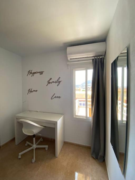 Apt Con Espectacular Vista, Piscinas, Recep 24 Hs ベナルマデナ エクステリア 写真
