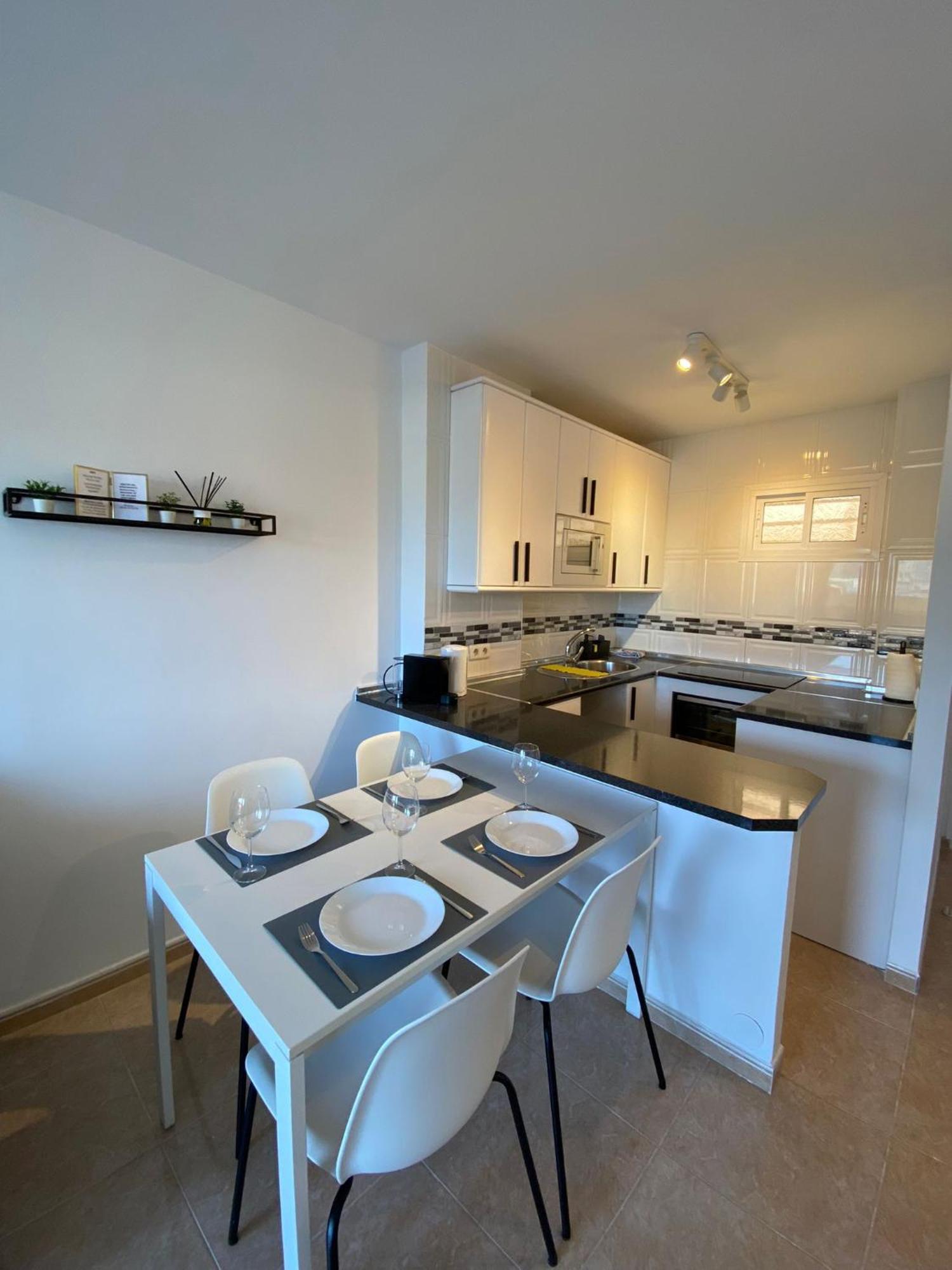 Apt Con Espectacular Vista, Piscinas, Recep 24 Hs ベナルマデナ エクステリア 写真
